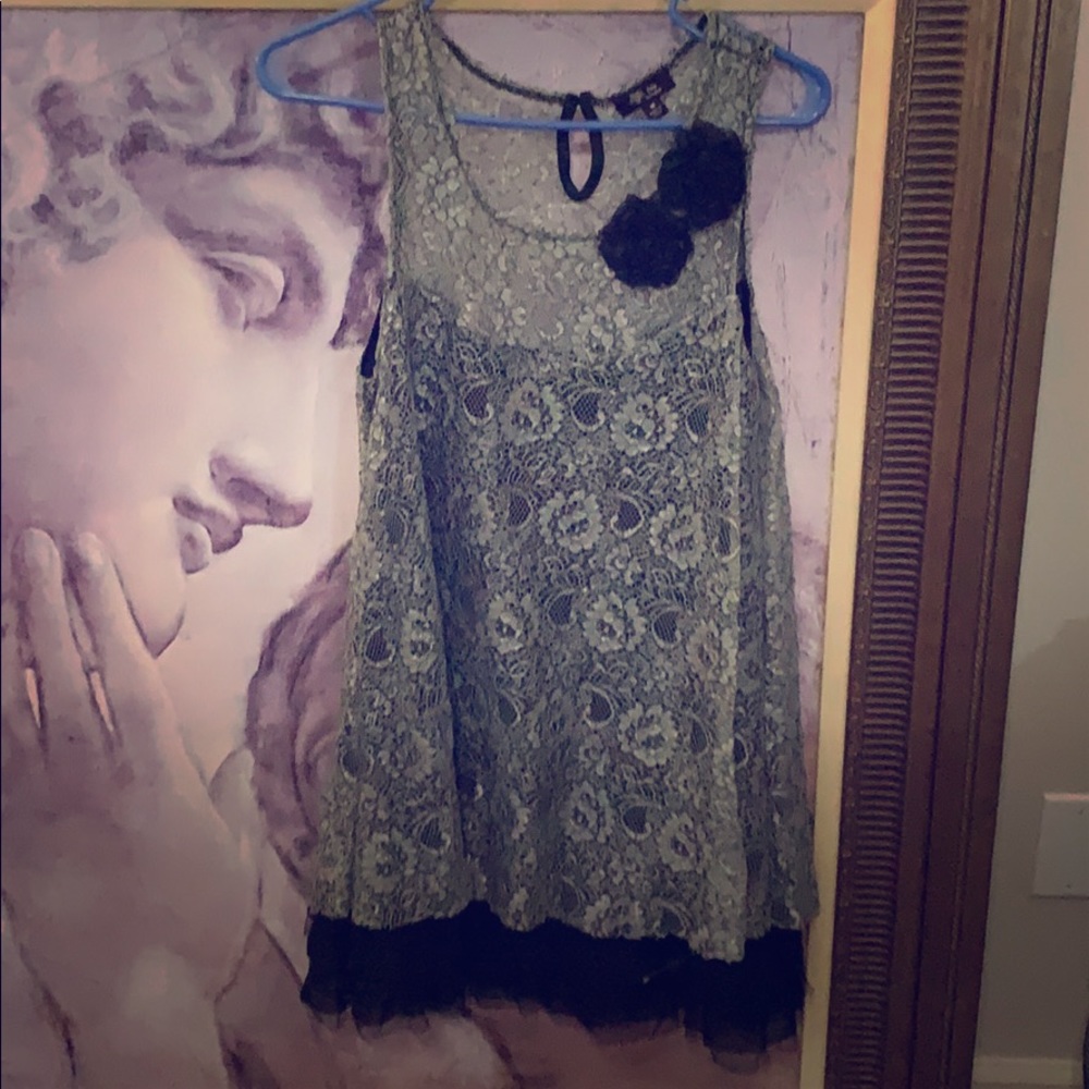 Lace Tunic NWOT M